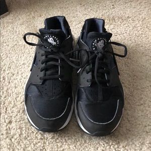 Nike Air Hurraches Running Shoes